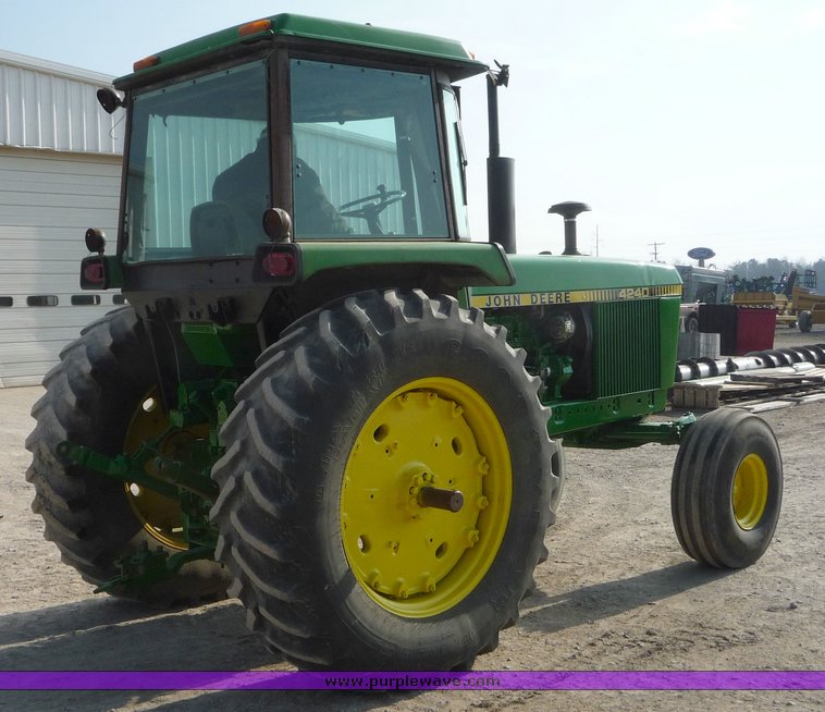image for item 5130 1979 John Deere 4240 tractor