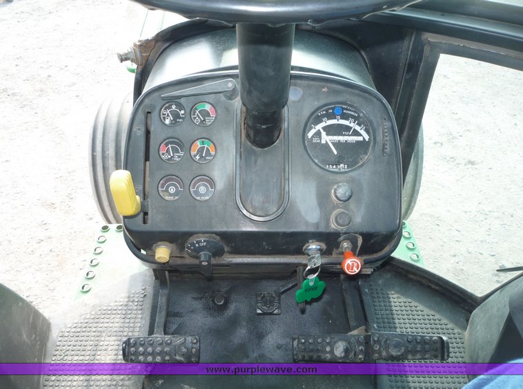 image for item 5130 1979 John Deere 4240 tractor