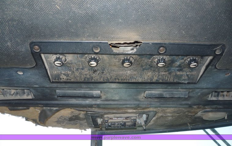 image for item 5130 1979 John Deere 4240 tractor