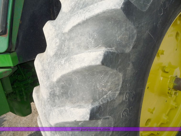 image for item 5130 1979 John Deere 4240 tractor