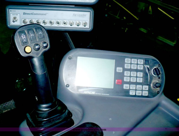 image for item 5592 2007 Apache AS1210 sprayer