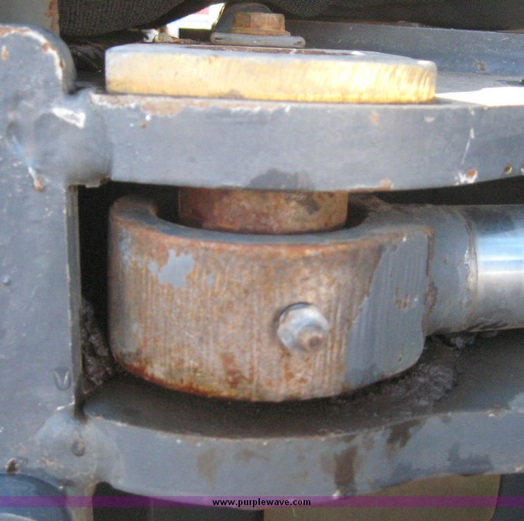 image for item 6611 1998 New Holland TV140 bi-directional 4WD tractor