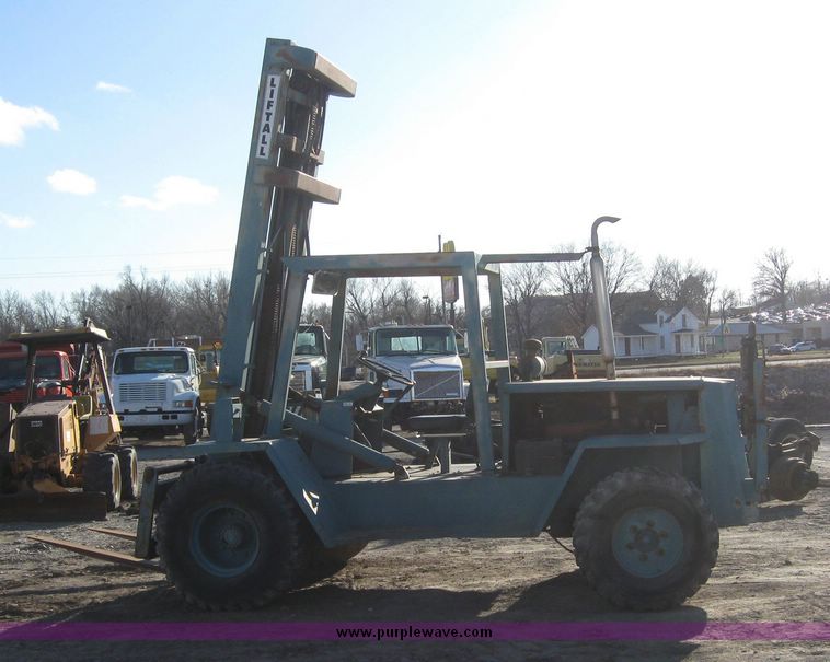 image for item 6666 Liftall HT80 forklift