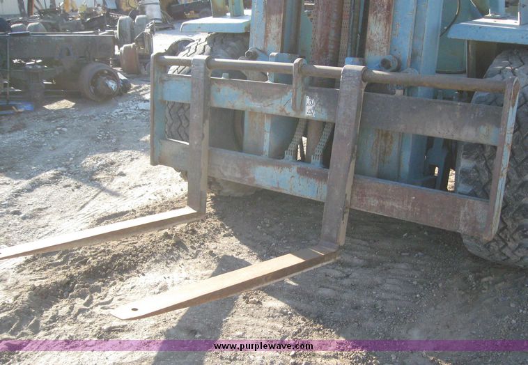 image for item 6666 Liftall HT80 forklift