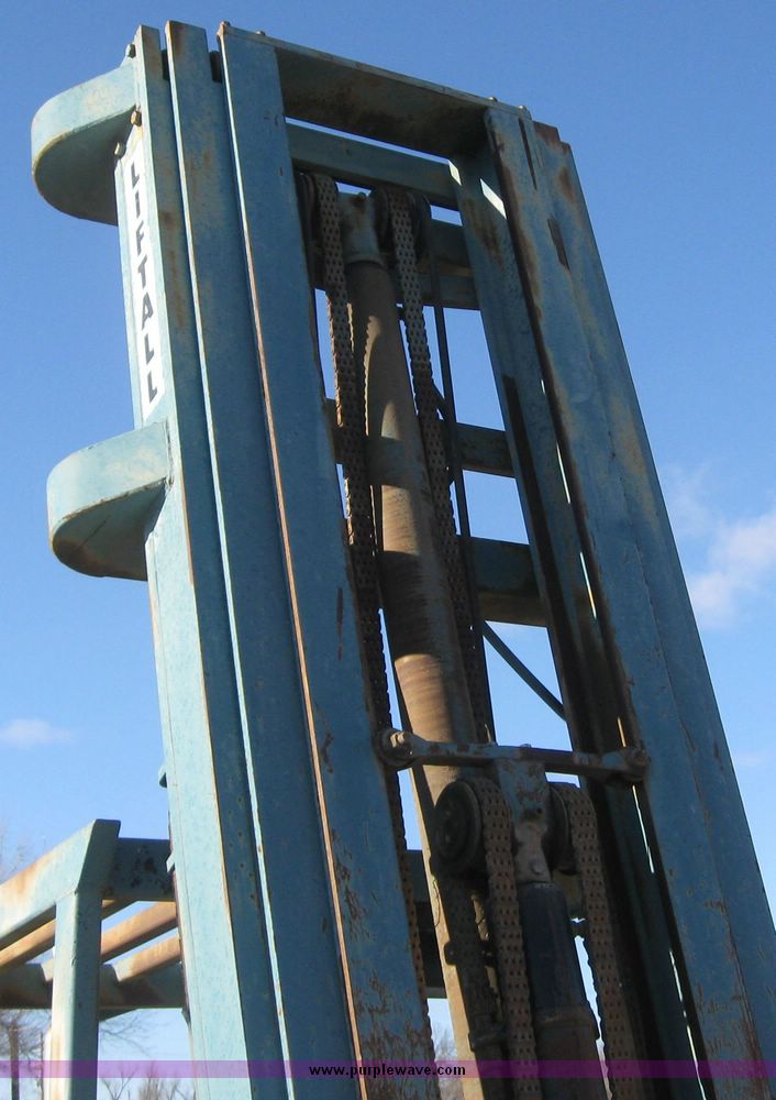 image for item 6666 Liftall HT80 forklift