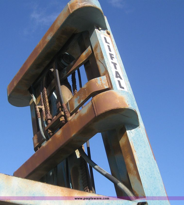 image for item 6666 Liftall HT80 forklift