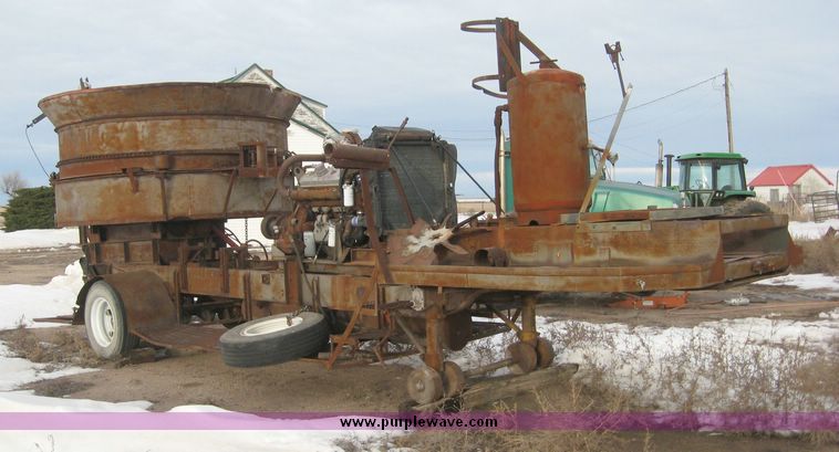 image for item 9741 Mighty Giant tub grinder