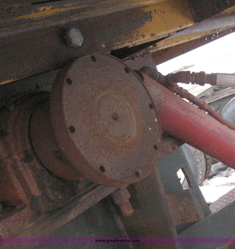 image for item 9741 Mighty Giant tub grinder