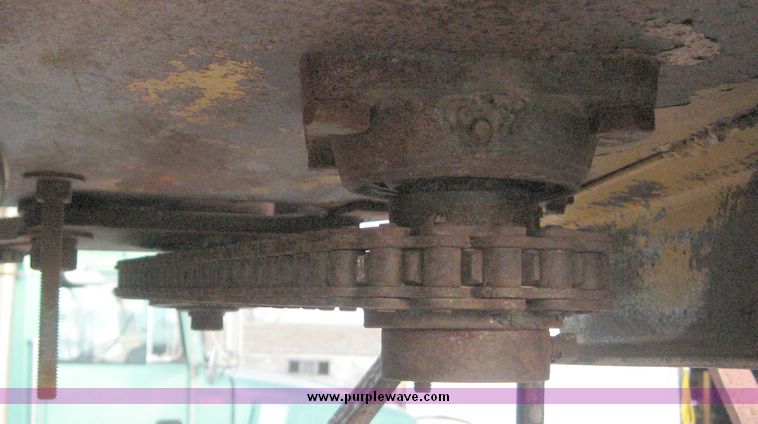 image for item 9741 Mighty Giant tub grinder