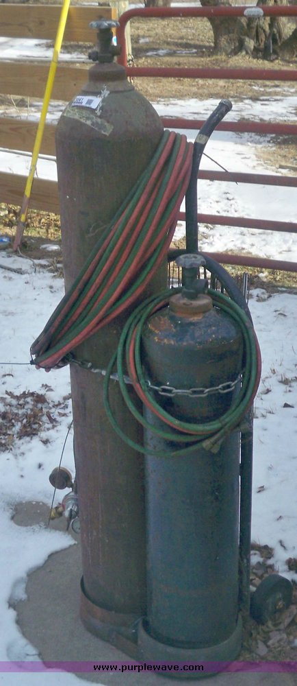 image for item 3041 Victor cutting torch set