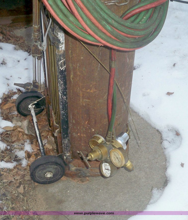 image for item 3041 Victor cutting torch set