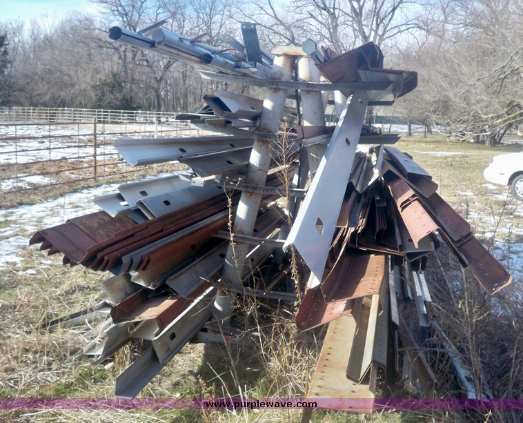 image for item 3043 Assorted steel perlins