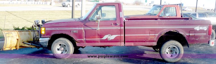 image for item 5098 1991 Ford F150 pickup truck