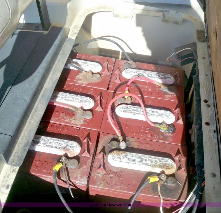 image for item 5260 EZ GO electric golf cart