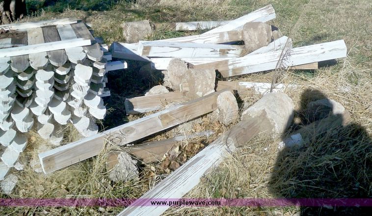 image for item 5262 (15) sections of white fence