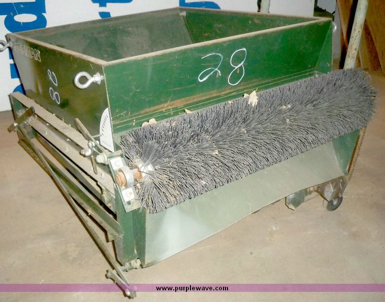 image for item 5274 Cushman top dresser