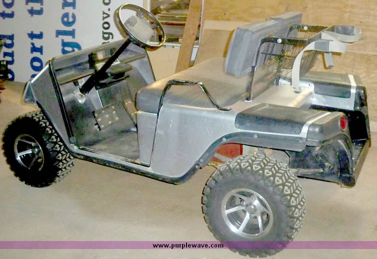 image for item 5275 EZ GO electric golf cart