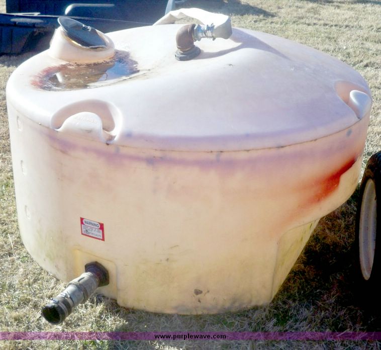 image for item 5283 325 gallon poly water tank