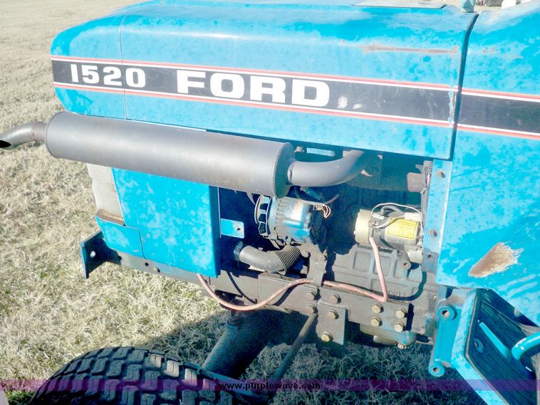 image for item 5285 Ford 1520 utility tractor