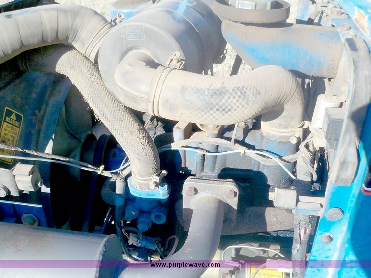 image for item 5285 Ford 1520 utility tractor