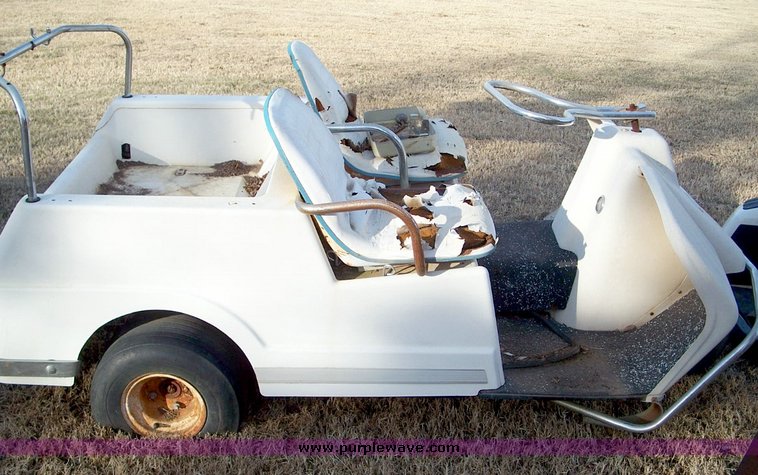 image for item 5289 Harley-Davidson three wheeled golf cart