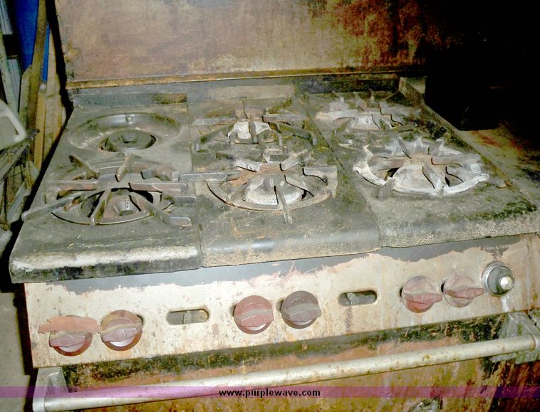 image for item 5298 Flat top six burner stove