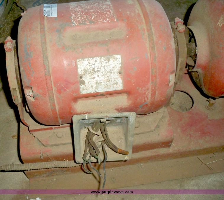 image for item 5299 Hydro Flow universal pump
