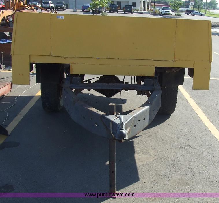 image for item 5840 3/4-ton utility trailer