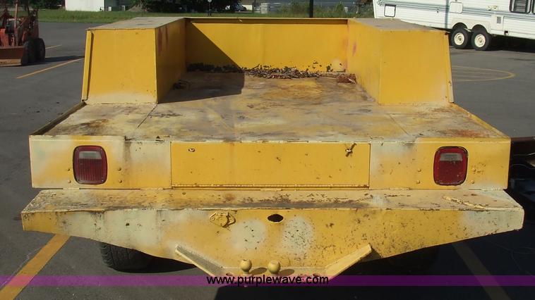 image for item 5840 3/4-ton utility trailer
