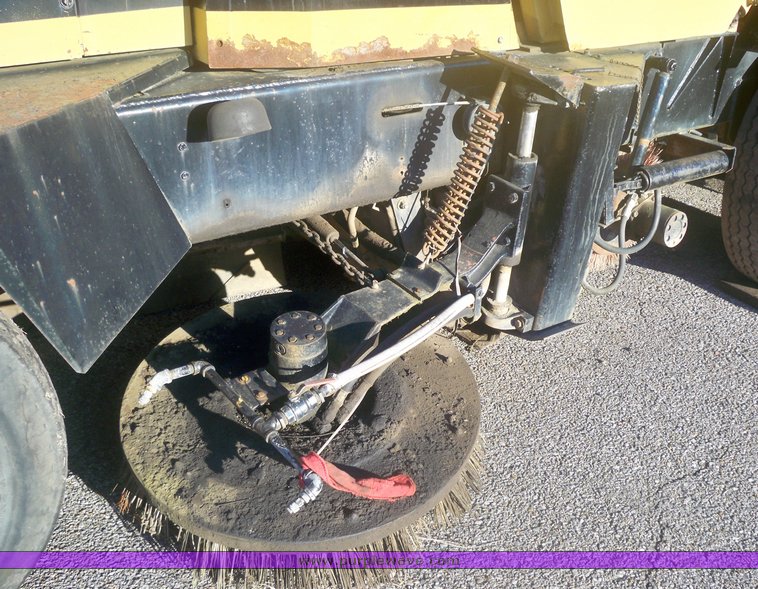 image for item 6001 1985 FMC street sweeper