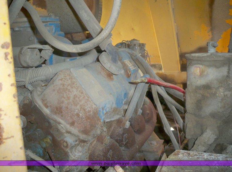 image for item 6001 1985 FMC street sweeper