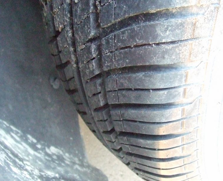 image for item 6538 1993 Ford Taurus GL