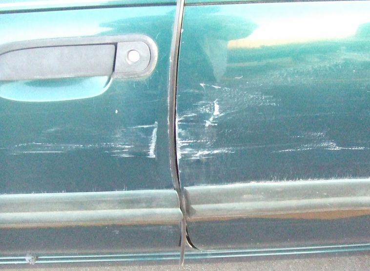 image for item 6538 1993 Ford Taurus GL