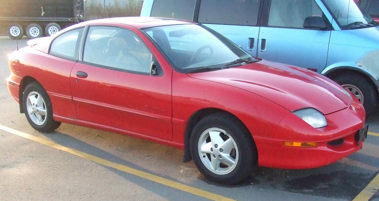 image for item 6539 1997 Pontiac Sunfire SE