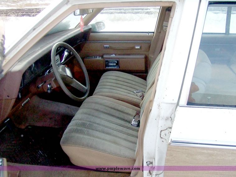 image for item 6572 1986 Chevrolet Caprice Classic station wagon