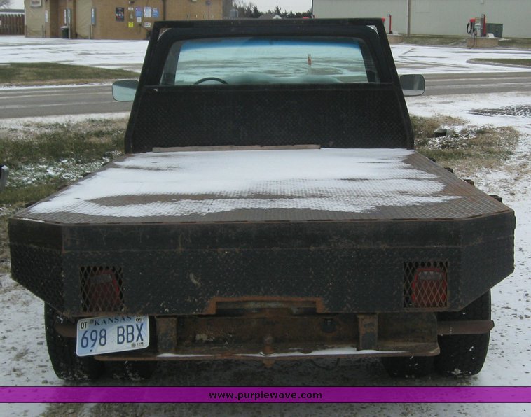 image for item 6623 1986 GMC C3500 truck