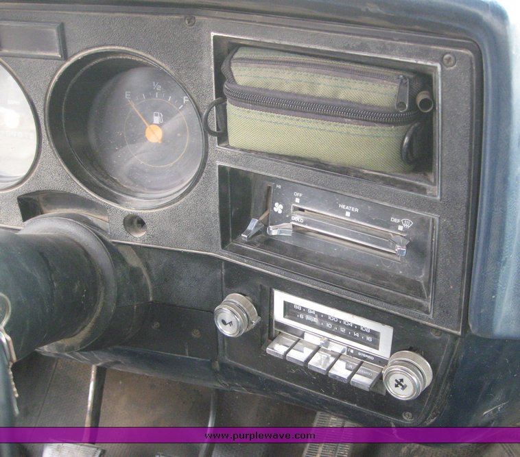 image for item 6623 1986 GMC C3500 truck