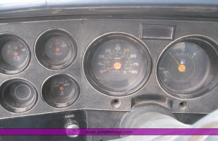 image for item 6623 1986 GMC C3500 truck