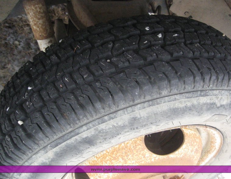 image for item 6623 1986 GMC C3500 truck