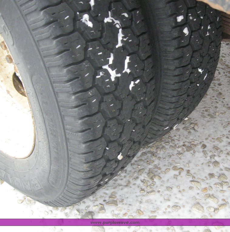 image for item 6623 1986 GMC C3500 truck