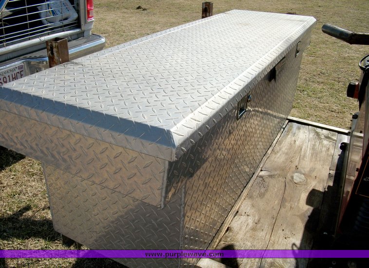 image for item 9002 Welding trailer