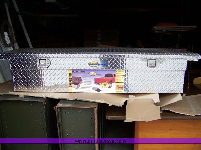 image for item 1011 (2) pickup cross bed tool box