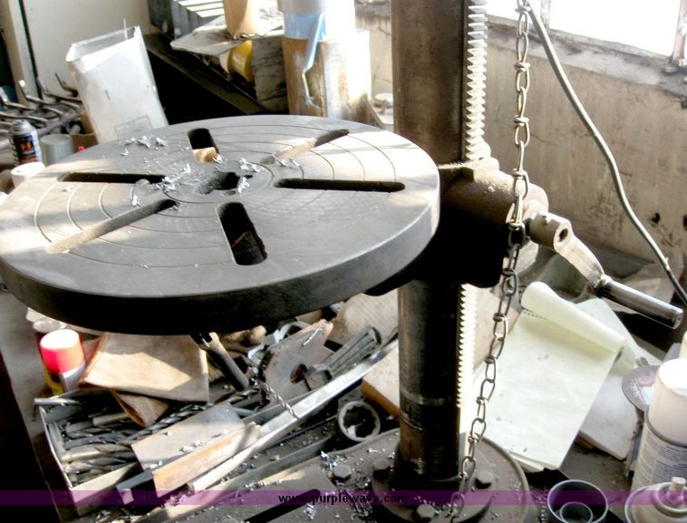 image for item 6638 Northern Industrial 16 speed drill press