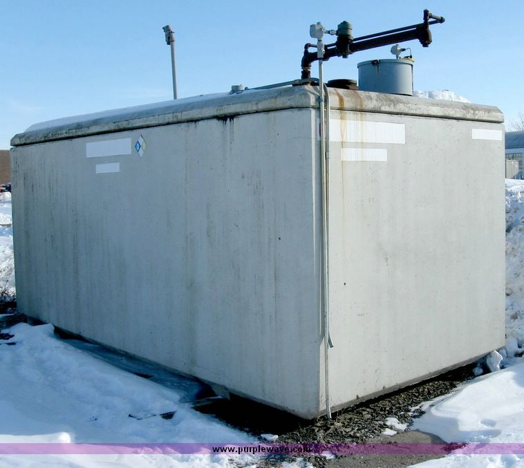 image for item 6649 Cretex Midwest Fuel vault