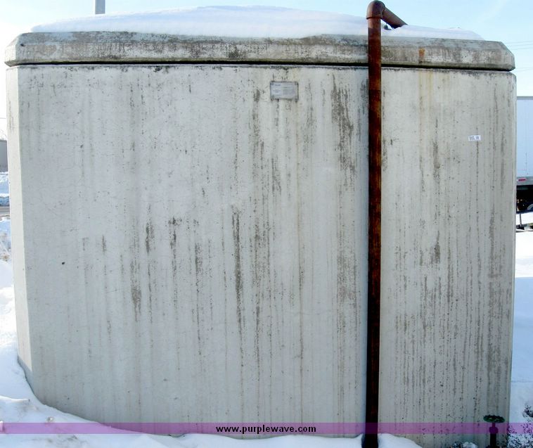 image for item 6649 Cretex Midwest Fuel vault