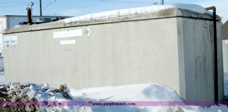 image for item 6649 Cretex Midwest Fuel vault