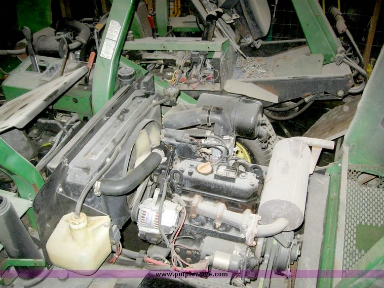 image for item 6700 (2) John Deere F932