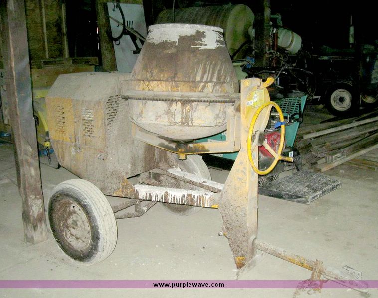 Stow CM6 concrete mixer in Des Moines, IA Item 6702 sold Purple Wave