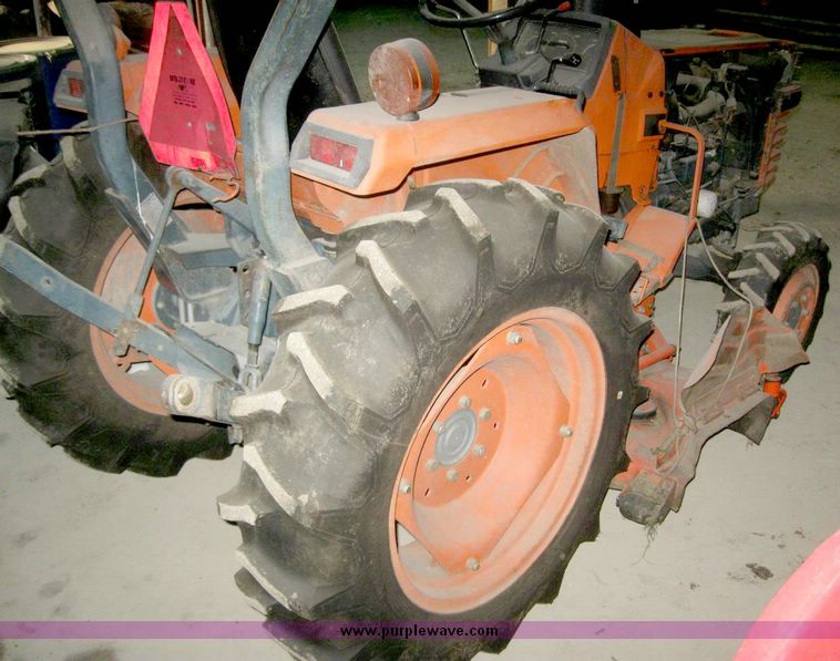 image for item 6704 Kubota L2250 lawn tractor
