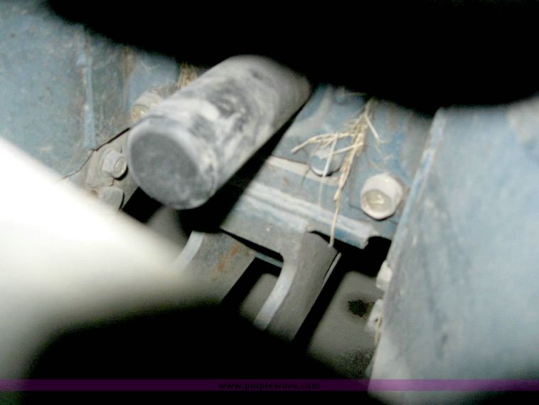 image for item 6704 Kubota L2250 lawn tractor